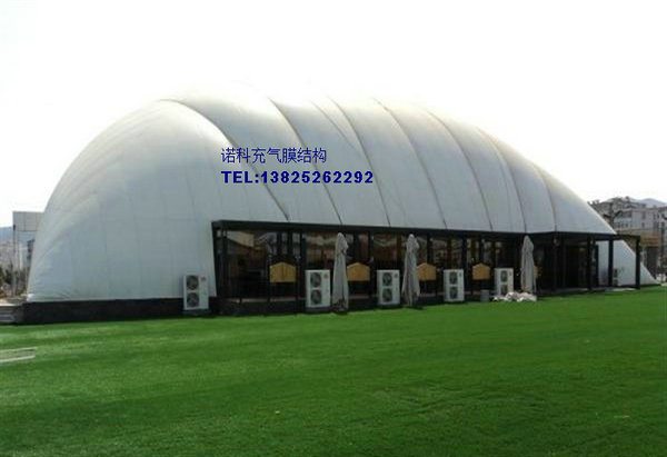 湖北黃梅縣膜結構看臺工程選用進口膜材法拉利832